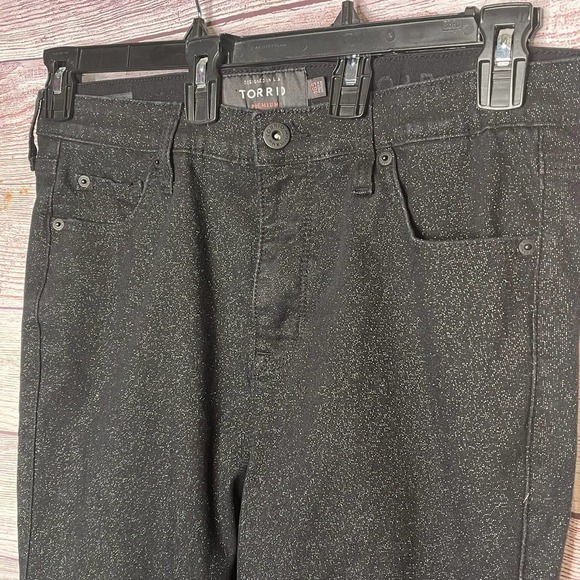 Torrid Premium Sky High Black Sparkle Shimmer Skinny Crop Jeggings Size 16 Short - Picture 12 of 13